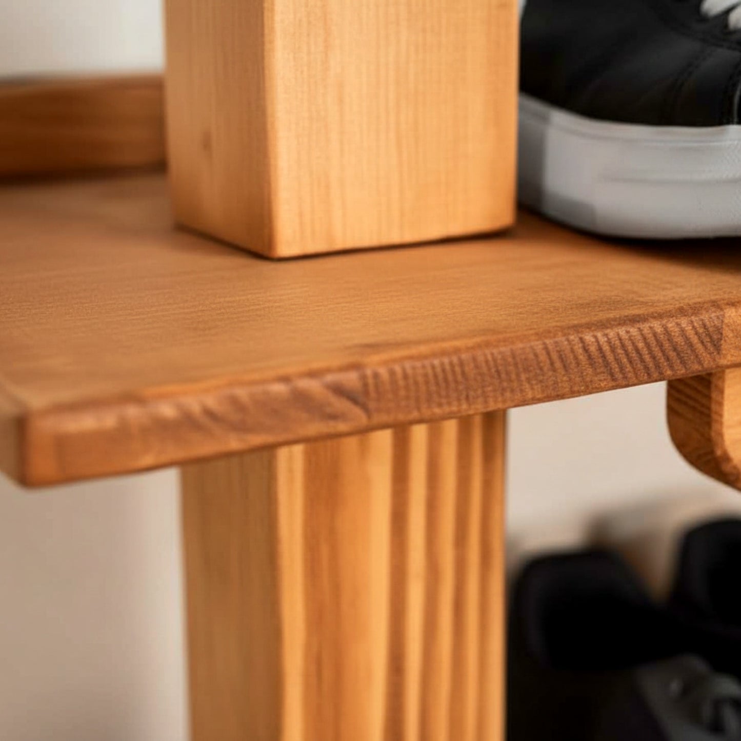 Heavy duty solid pine shoe bench rack thick wood.